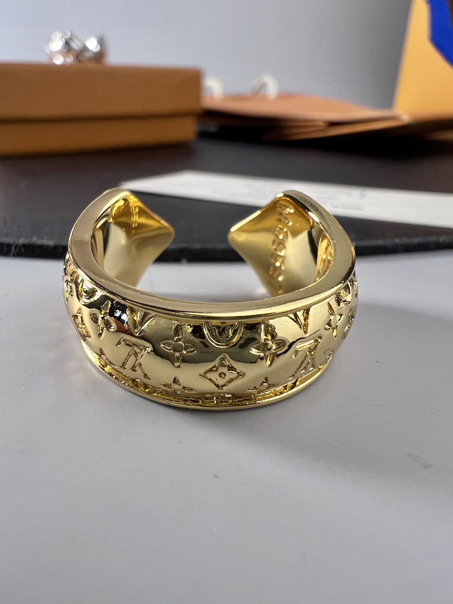 ルイ・ヴィトン「Louis Vuitton」Le Damier de Louis Vuitton Small Ring