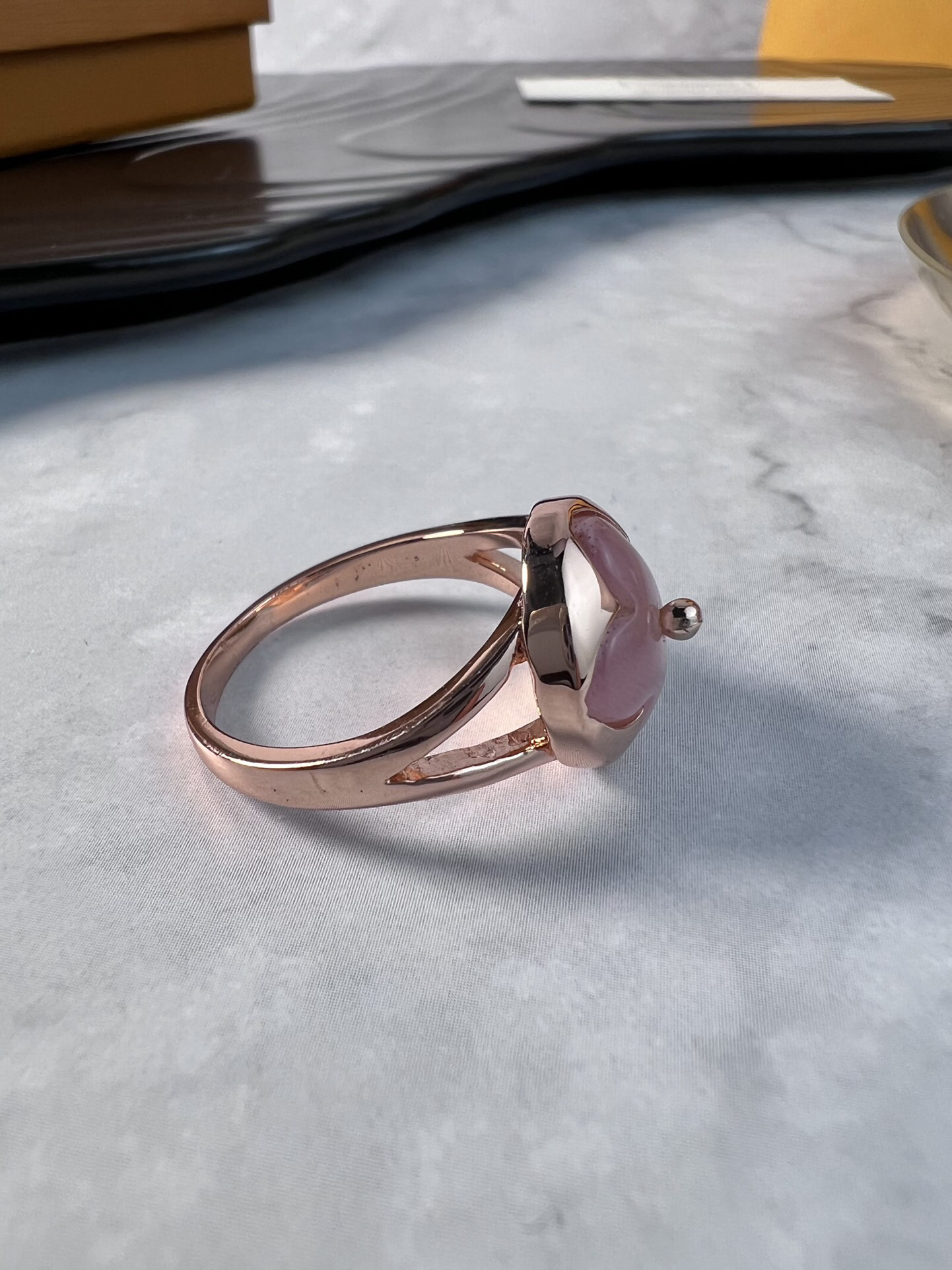 ルイ・ヴィトン「Louis Vuitton」Color Blossom リング