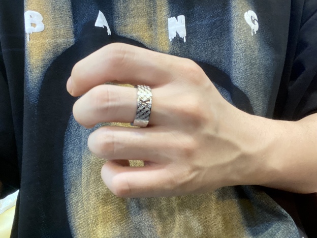 ルイ・ヴィトン「Louis Vuitton」Blossom 大型鏤空リング