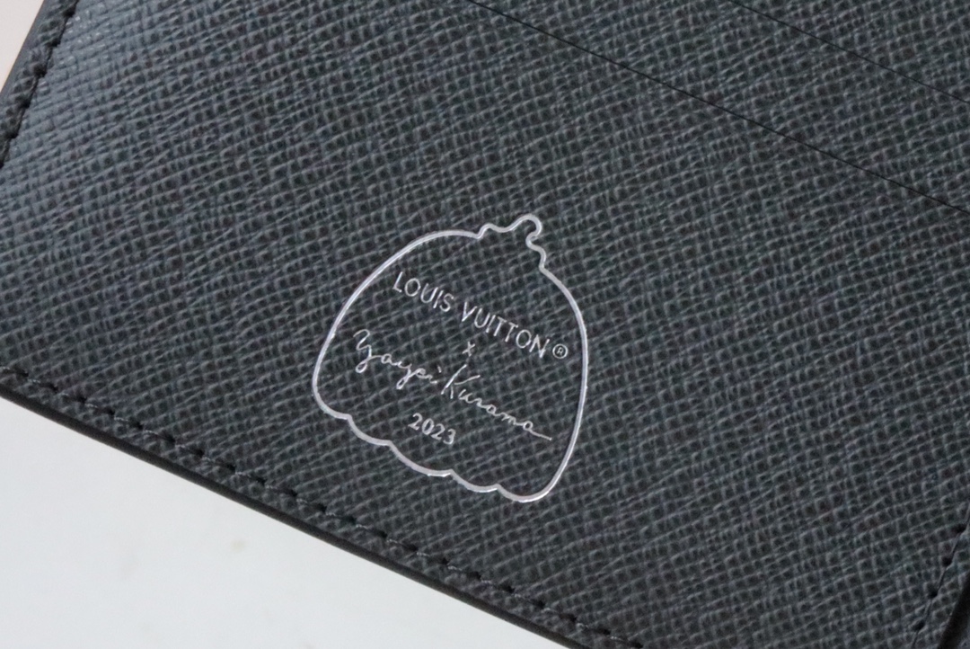 ルイ・ヴィトン「Louis Vuitton」LV x YK ポルトフォイユ･マルコ