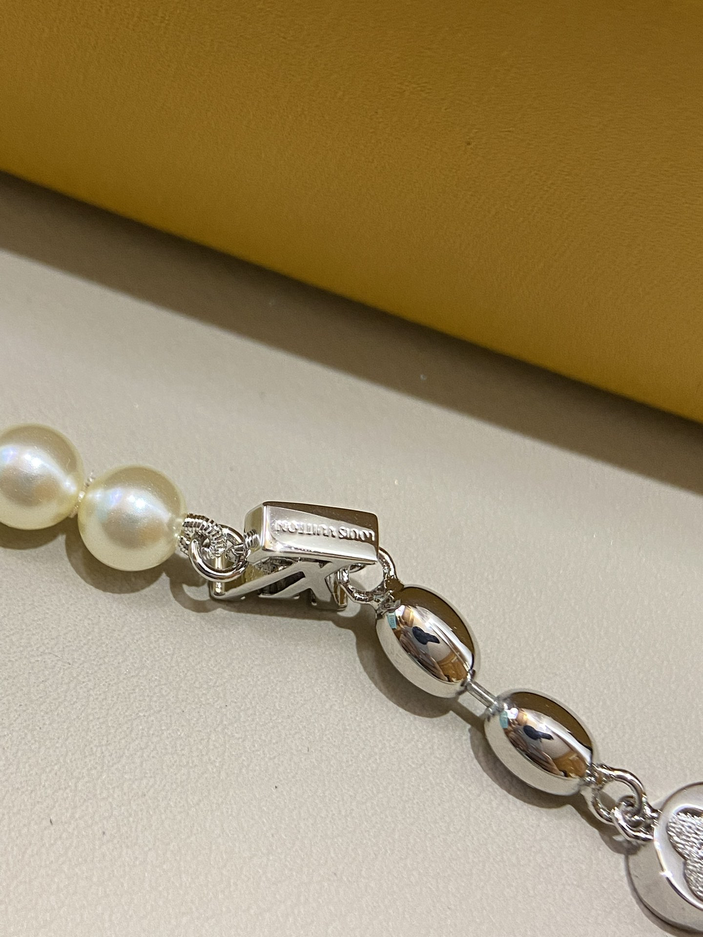 ルイ・ヴィトン「Louis Vuitton」Color Blossom ブレスレット