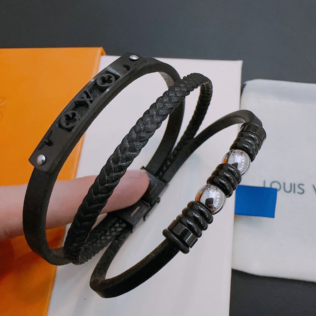 ルイ・ヴィトン「Louis Vuitton」クラシック レザーコード ブレスレット