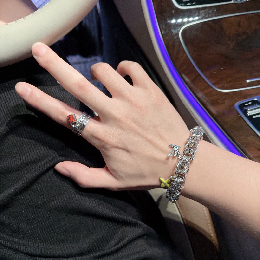 ルイ・ヴィトン「Louis Vuitton」Les Gastons Vuitton Gourmette ブレスレット