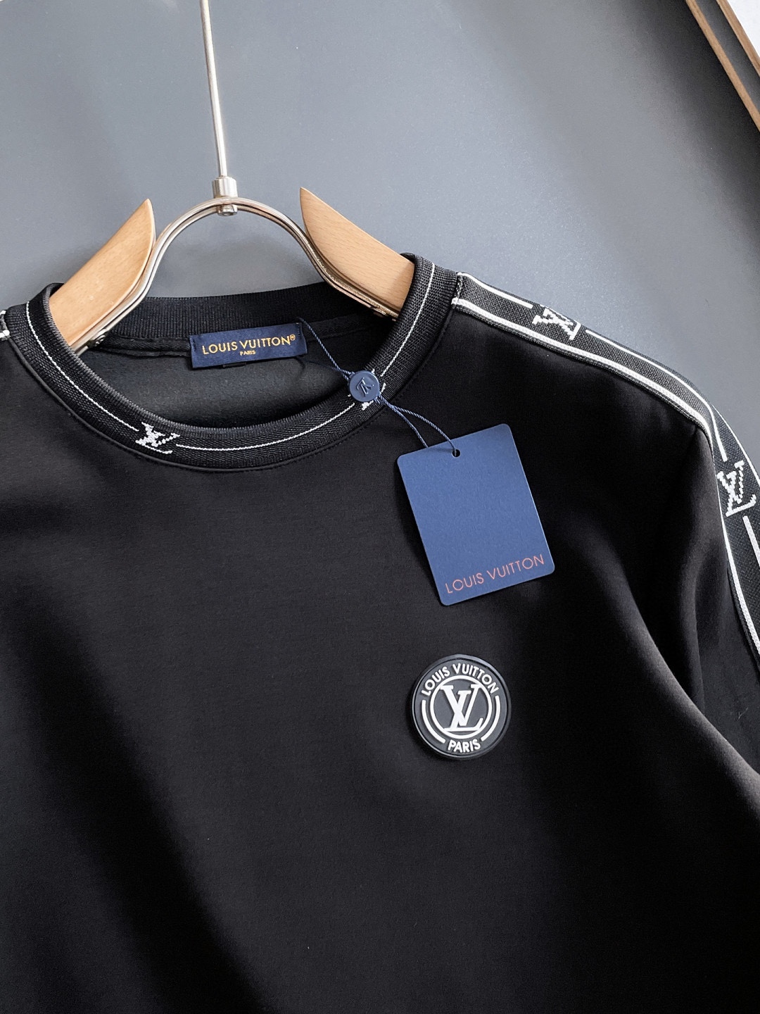 ルイ・ヴィトン「Louis Vuitton」2025秋冬 メンズ スポーツウェア セットアップ