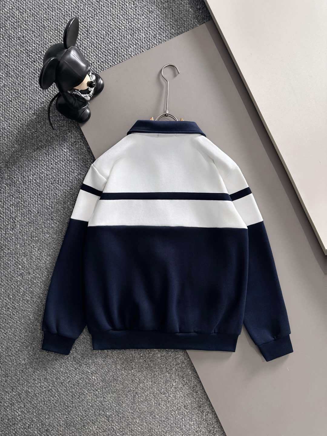 ルイ・ヴィトン「Louis Vuitton」2025秋冬 メンズ スポーツウェア セットアップ