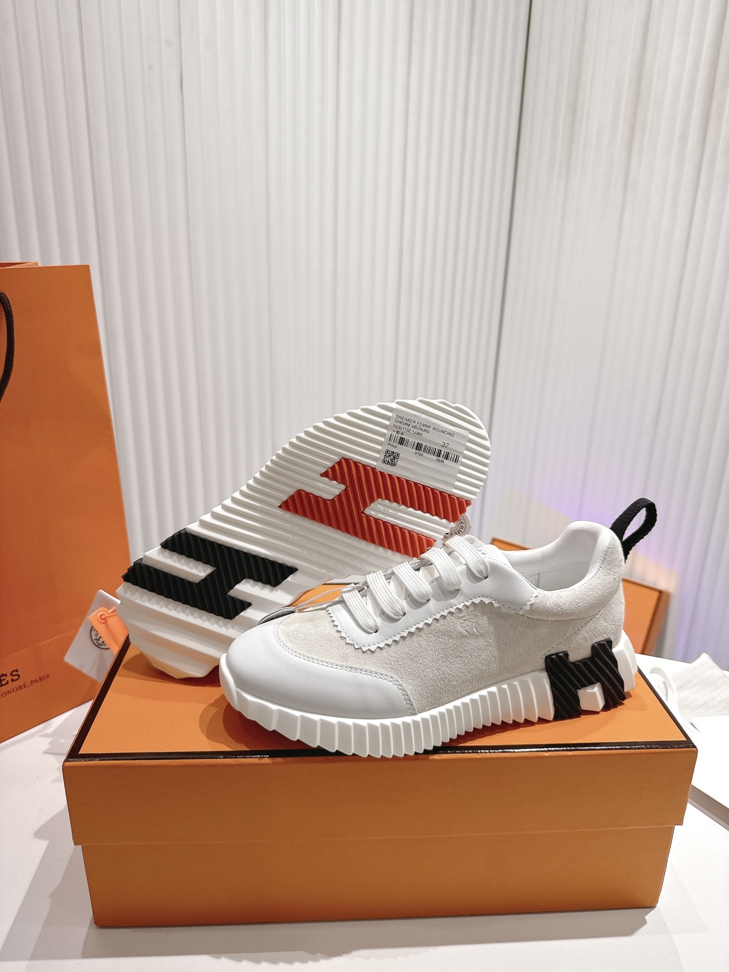 エルメス［Hermès］【カップルに大人気】 おしゃれなペアスニーカー 男女兼用