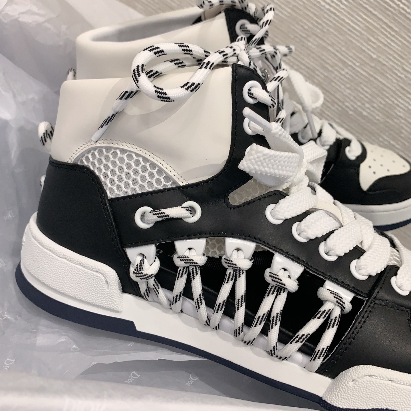 ディオール「Dior」2025 新作 ランウェイ スニーカー