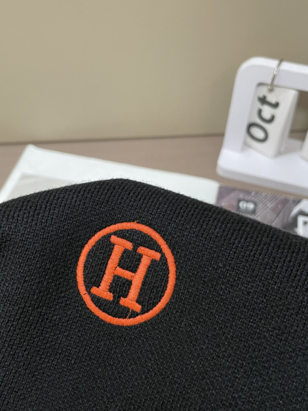 エルメス「Hermès」Hリフト プルオーバー セーター