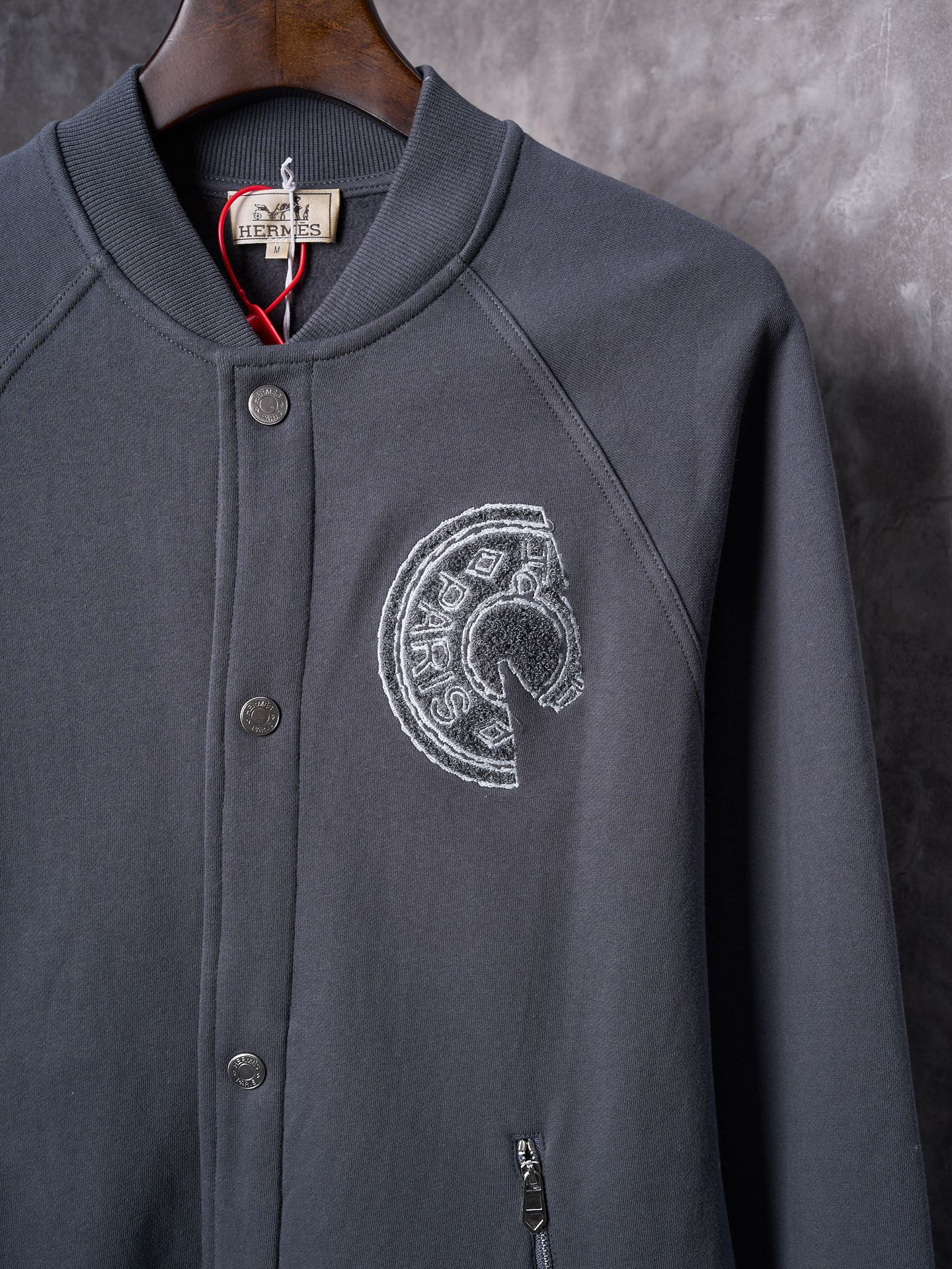 エルメス「Hermès」ベースボール ジャケット スモーキーグレー