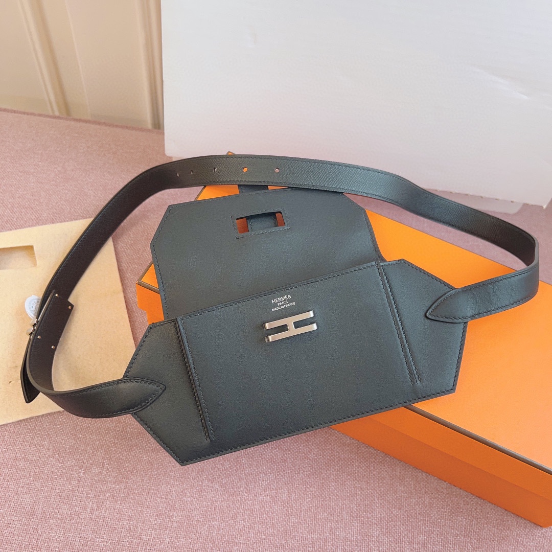 エルメス「Hermès」エラン ポケット 24ベルトポーチ