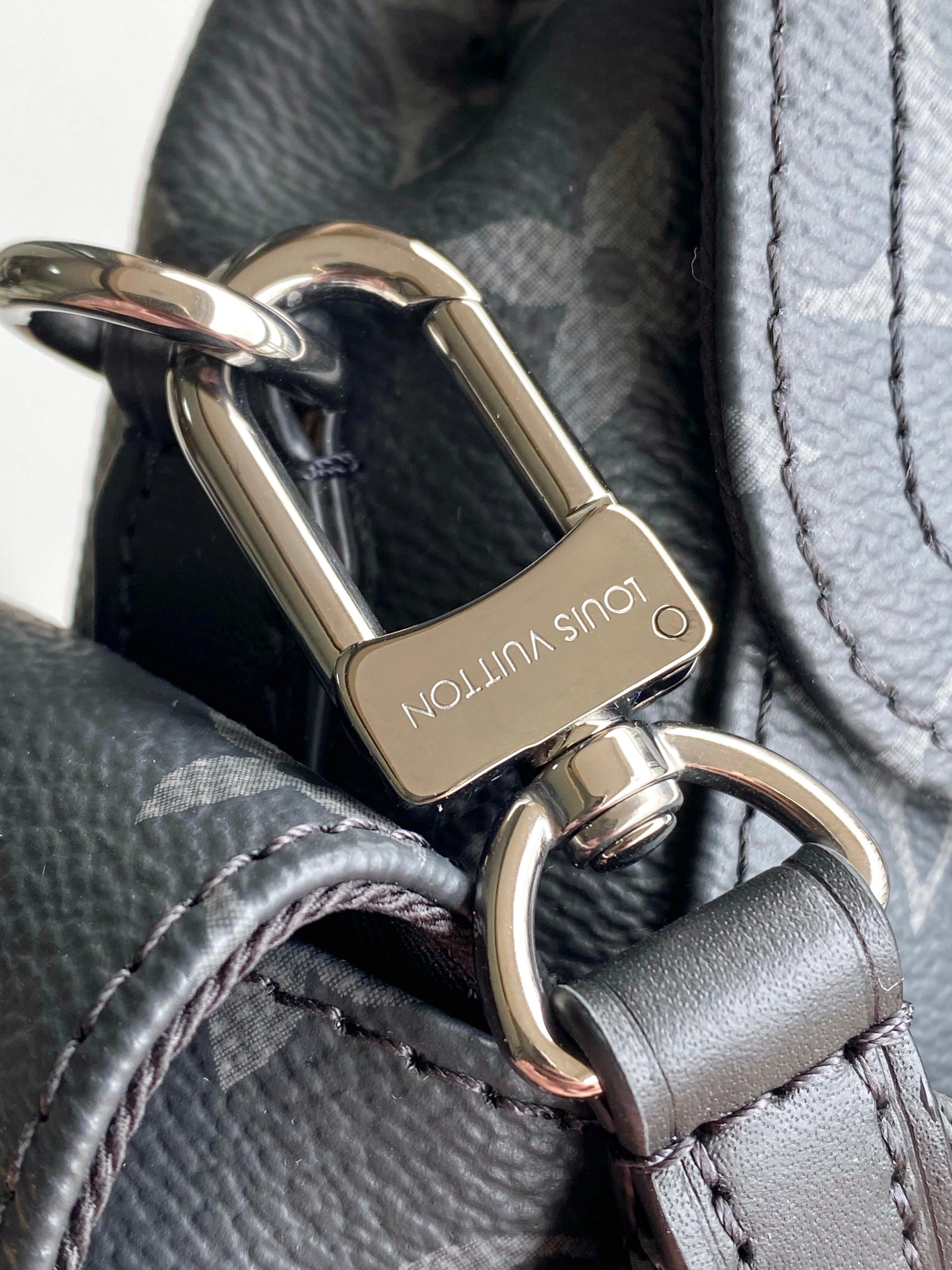 ルイ・ヴィトン「Louis Vuitton」 Nano Christopher ショルダーバッグ