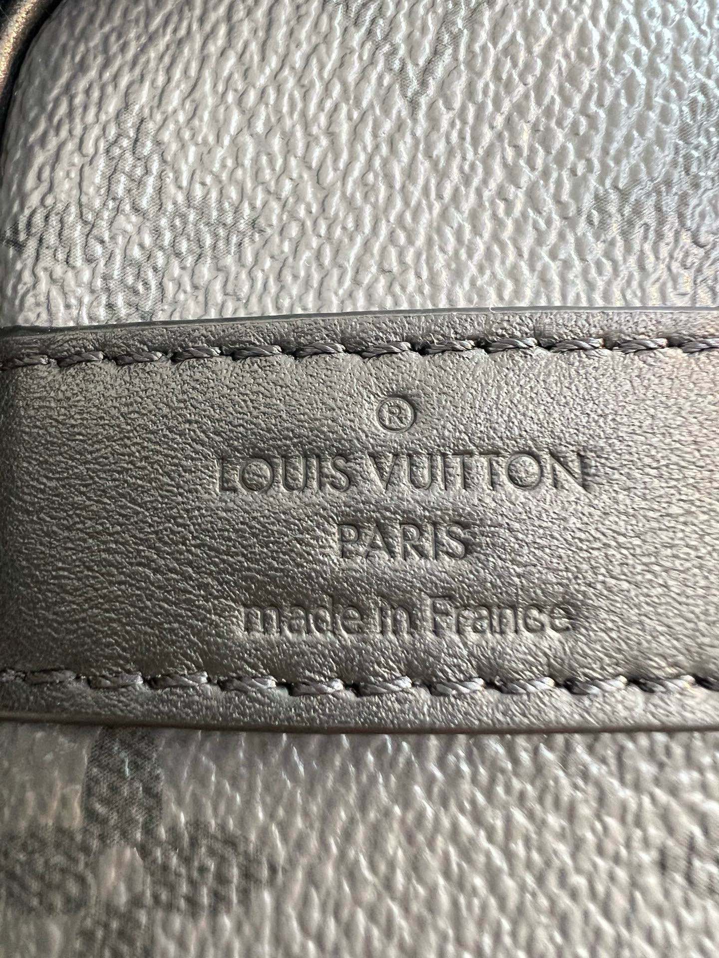 ルイ・ヴィトン「Louis Vuitton」モノグラム エクリプス 逆さま キープオール バンドリエール 25 ハンドバッグ