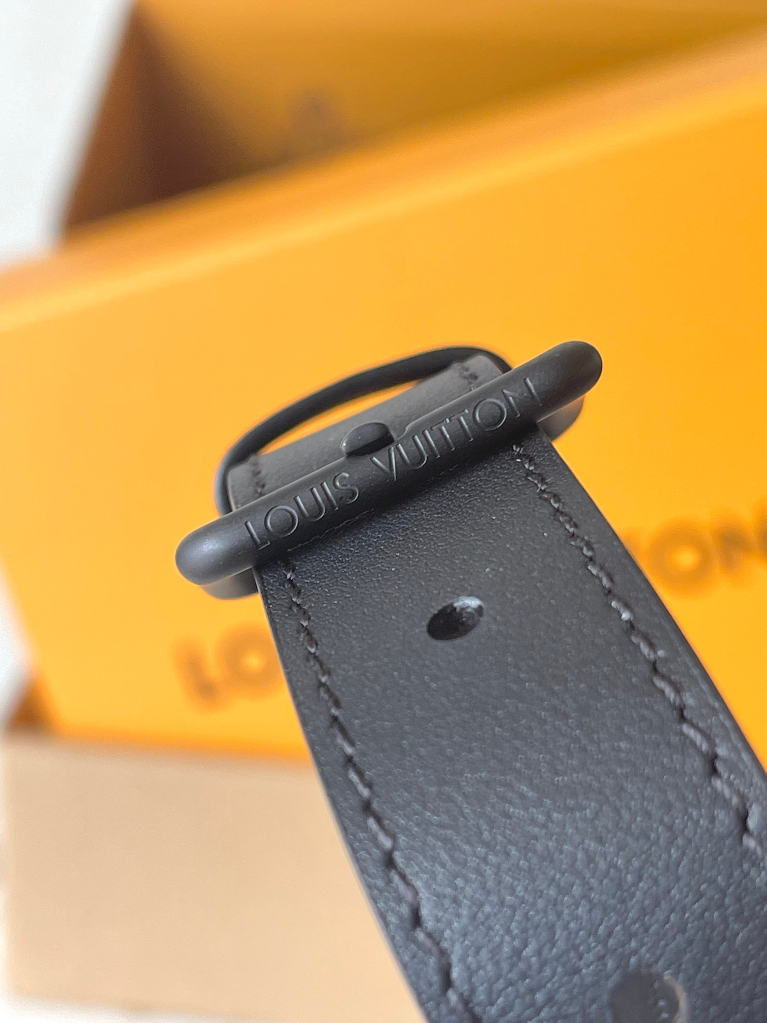 ルイ・ヴィトン「Louis Vuitton」Montsouris メッセンジャーバッグ