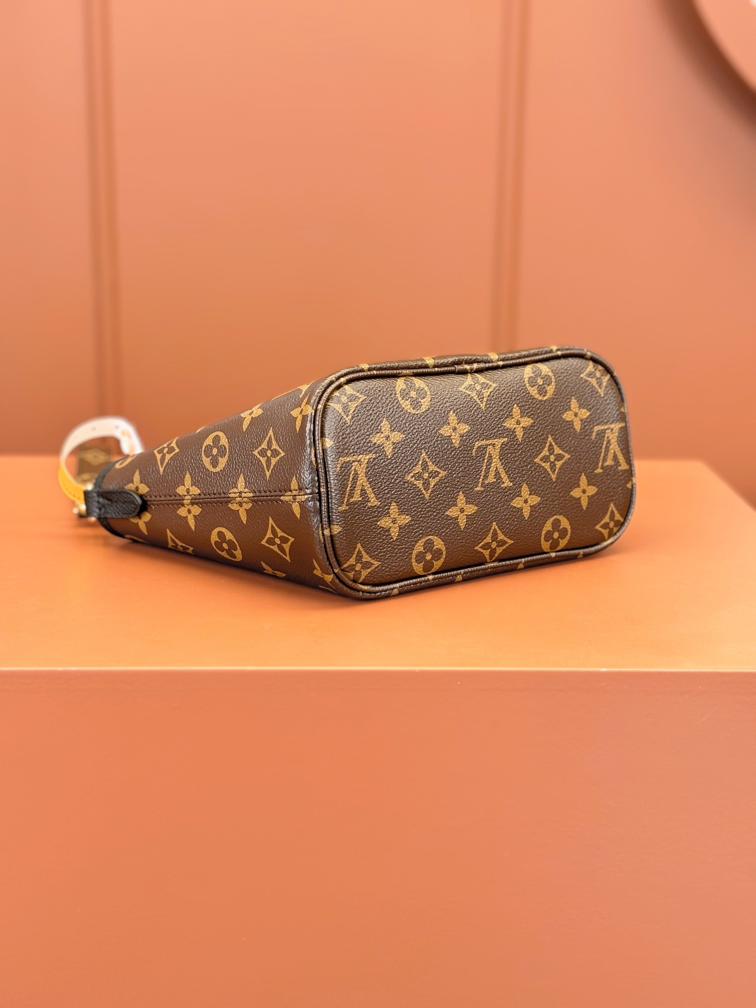 ルイ・ヴィトン「Louis Vuitton」ネヴァーフル インサイドアウト BB ハンドバッグ