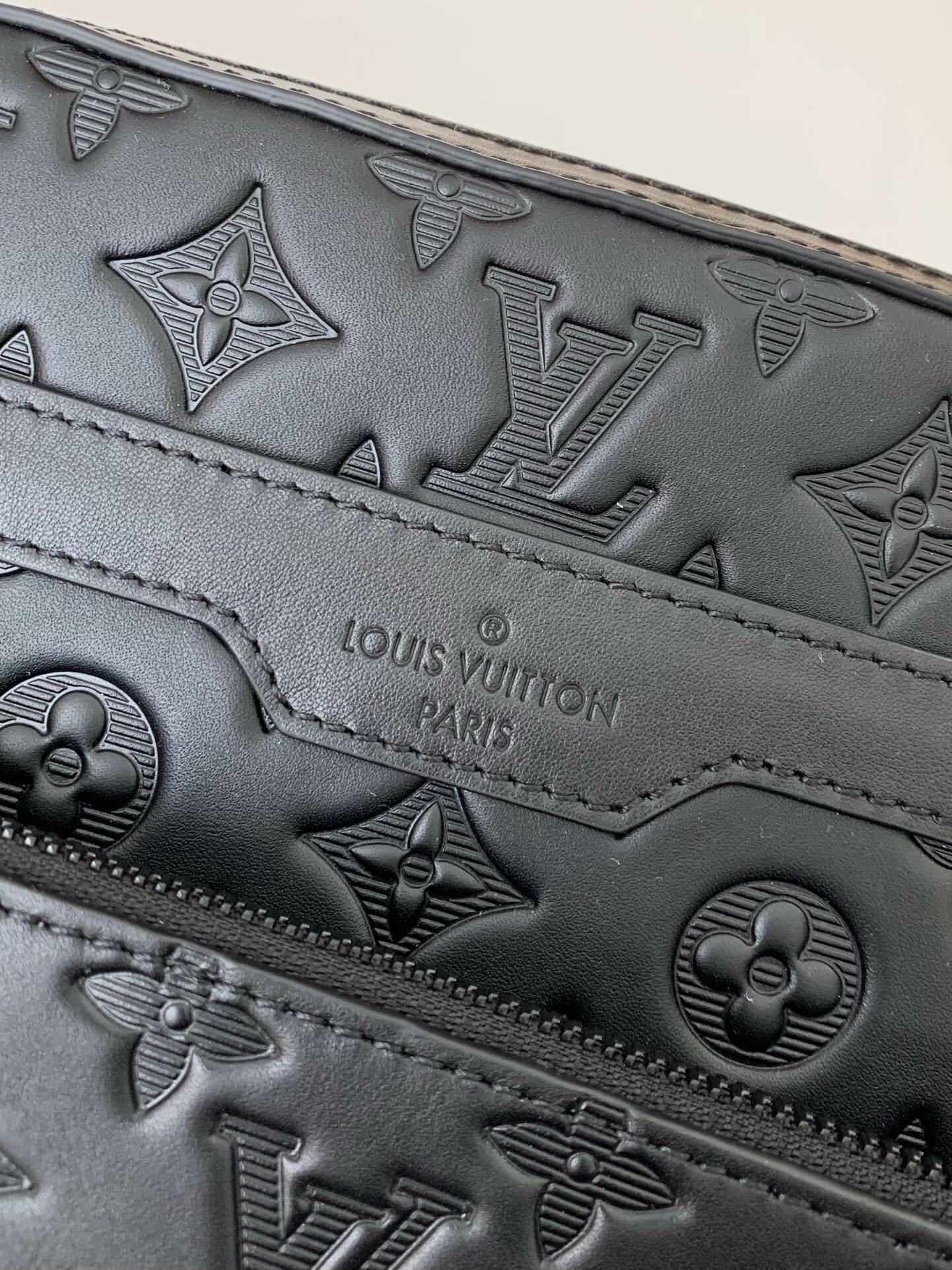 ルイ・ヴィトン「Louis Vuitton」モノグラム シャドウ トリオ メッセンジャー ショルダーバッグ