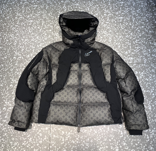 ルイ・ヴィトン「Louis Vuitton」オーバーサイズ ダウン ジャケット