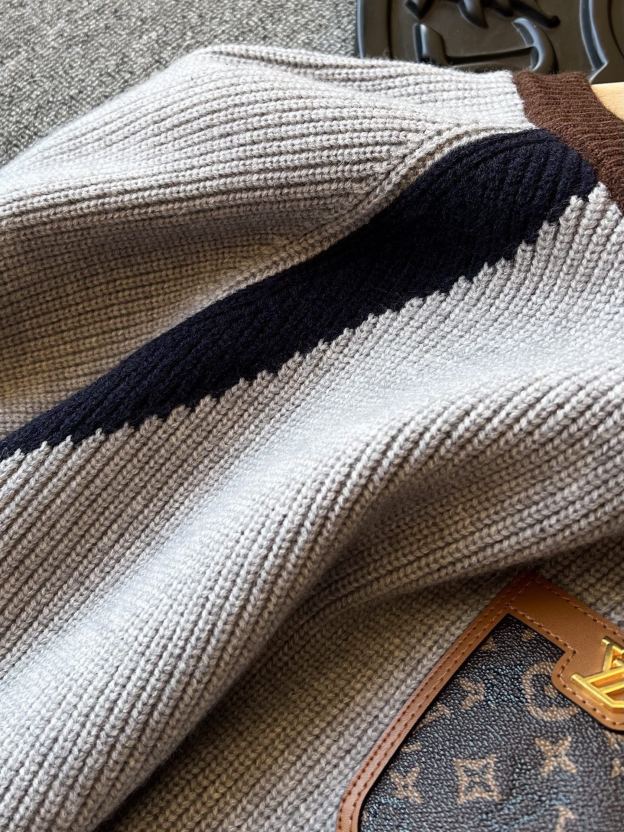 ルイ・ヴィトン「Louis Vuitton」メリノウール カラーストライプ セーター