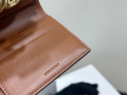 セリーヌ「Celine」Triomphe キャンバス & レザー フラップ ウォレット