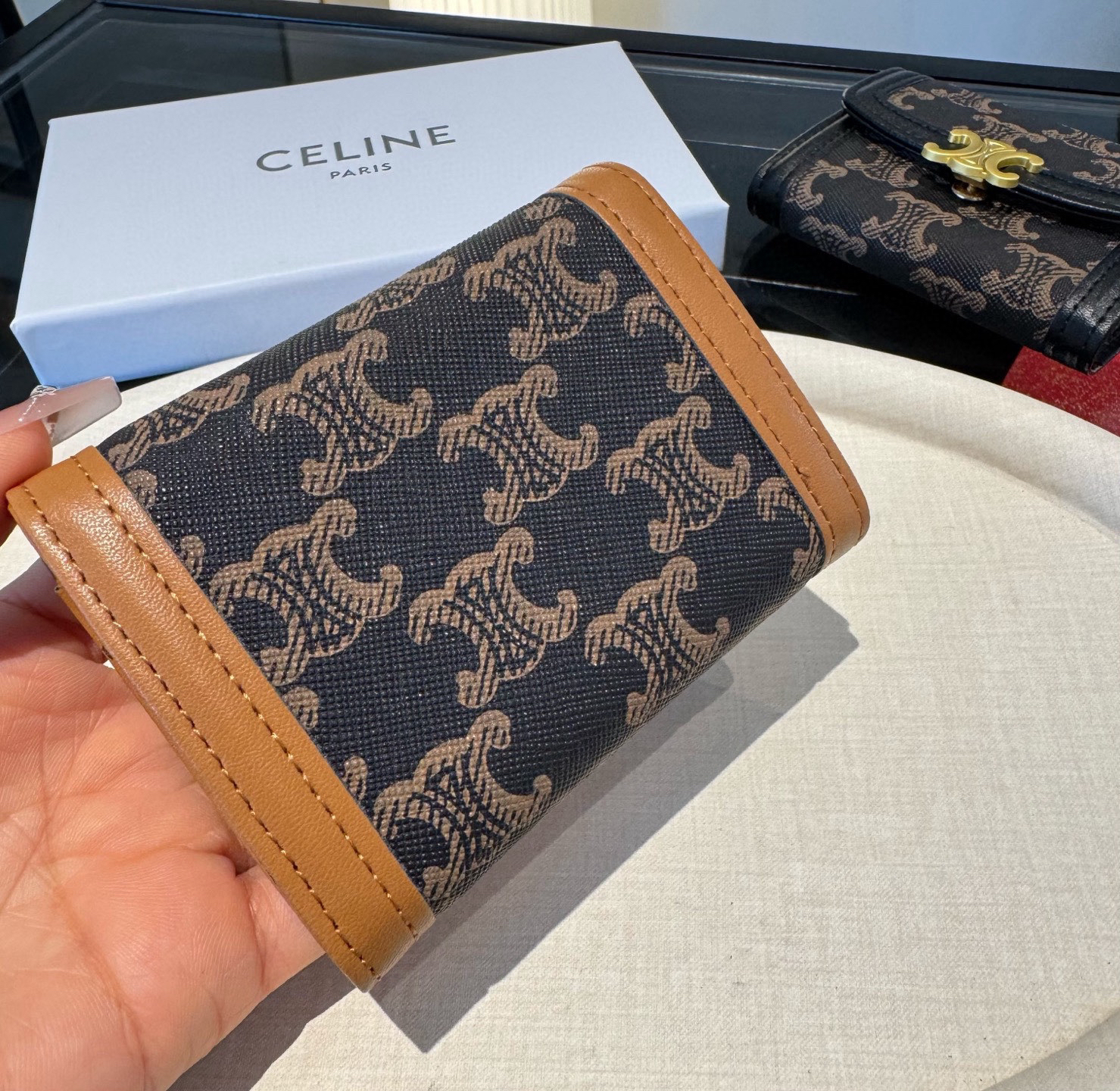 セリーヌ「Celine」エンベロップ チェーンウォレット 長財布