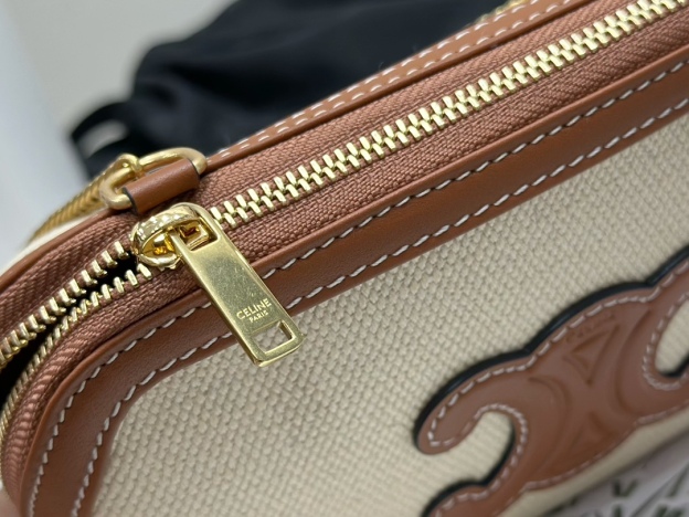 セリーヌ「Celine」Triomphe キャンバス＆レザー チェーンチェーンバッグ