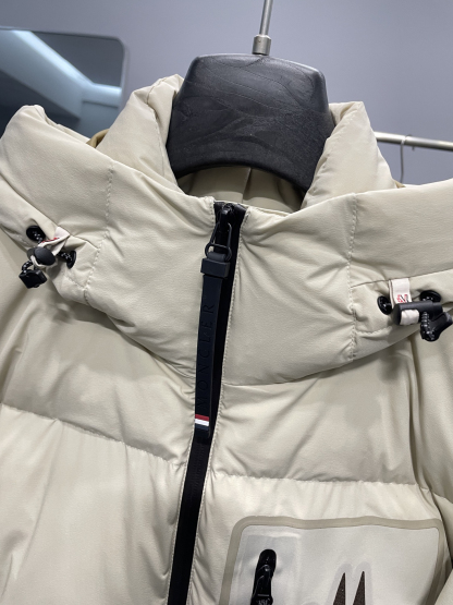 モンクレール「Moncler」Valserine GORE-TEXラミネートパッチワークスキーダウンジャケット