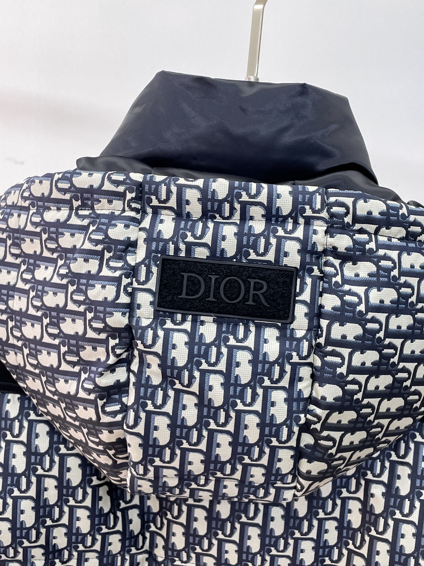 ディオール「Dior」ダウンジャケット