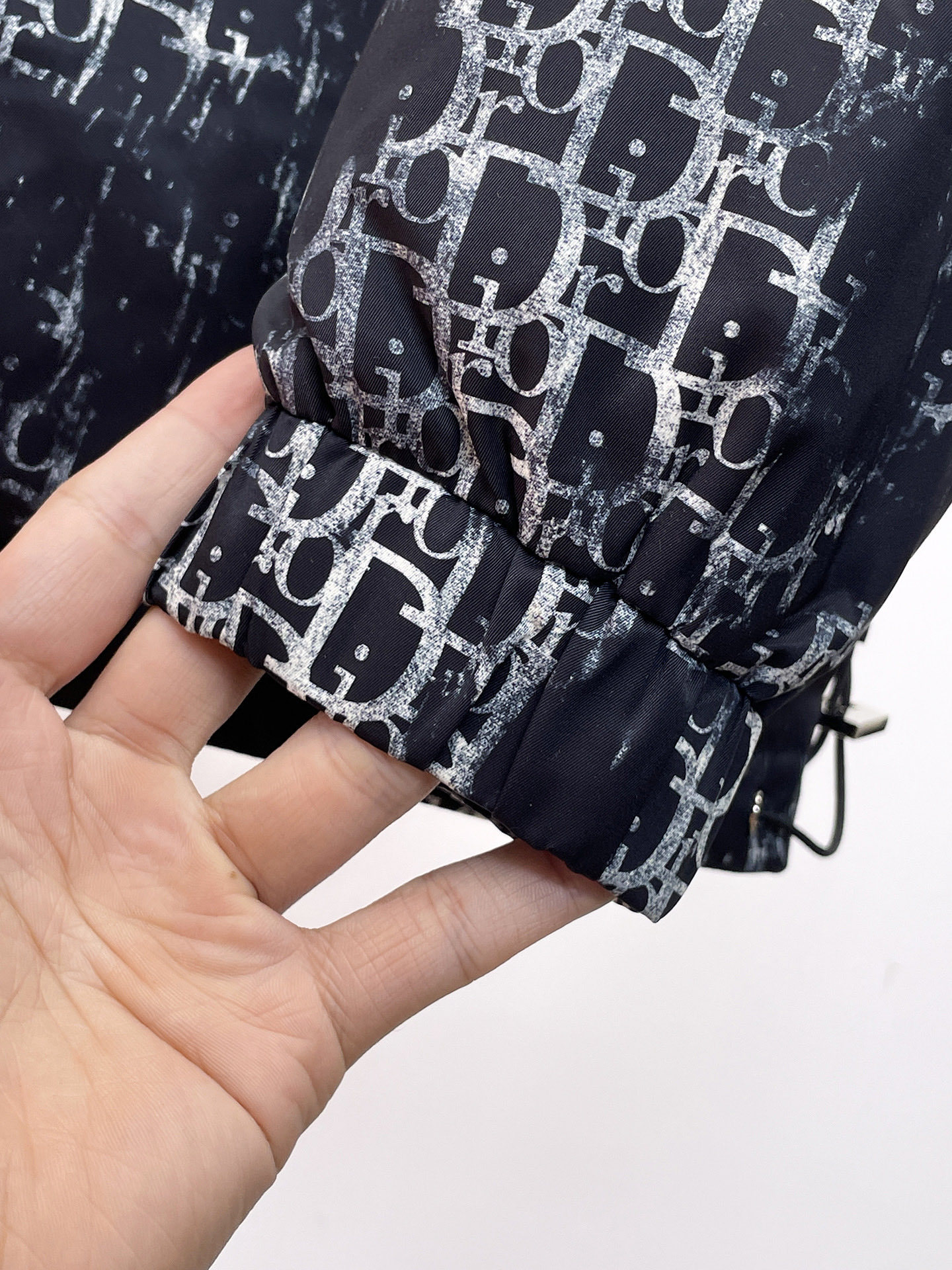 ディオール「Dior」ダウンジャケット