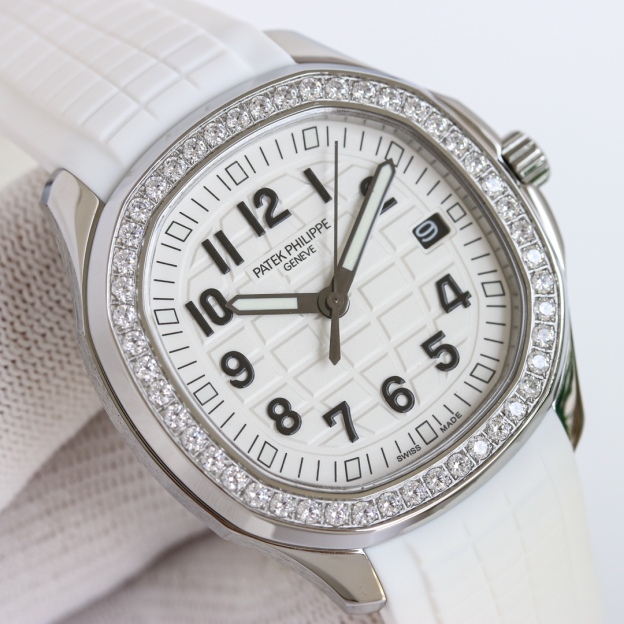 パテック フィリップ「Patek Philippe」アクアノート ルーチェ 5268R 38.8MM