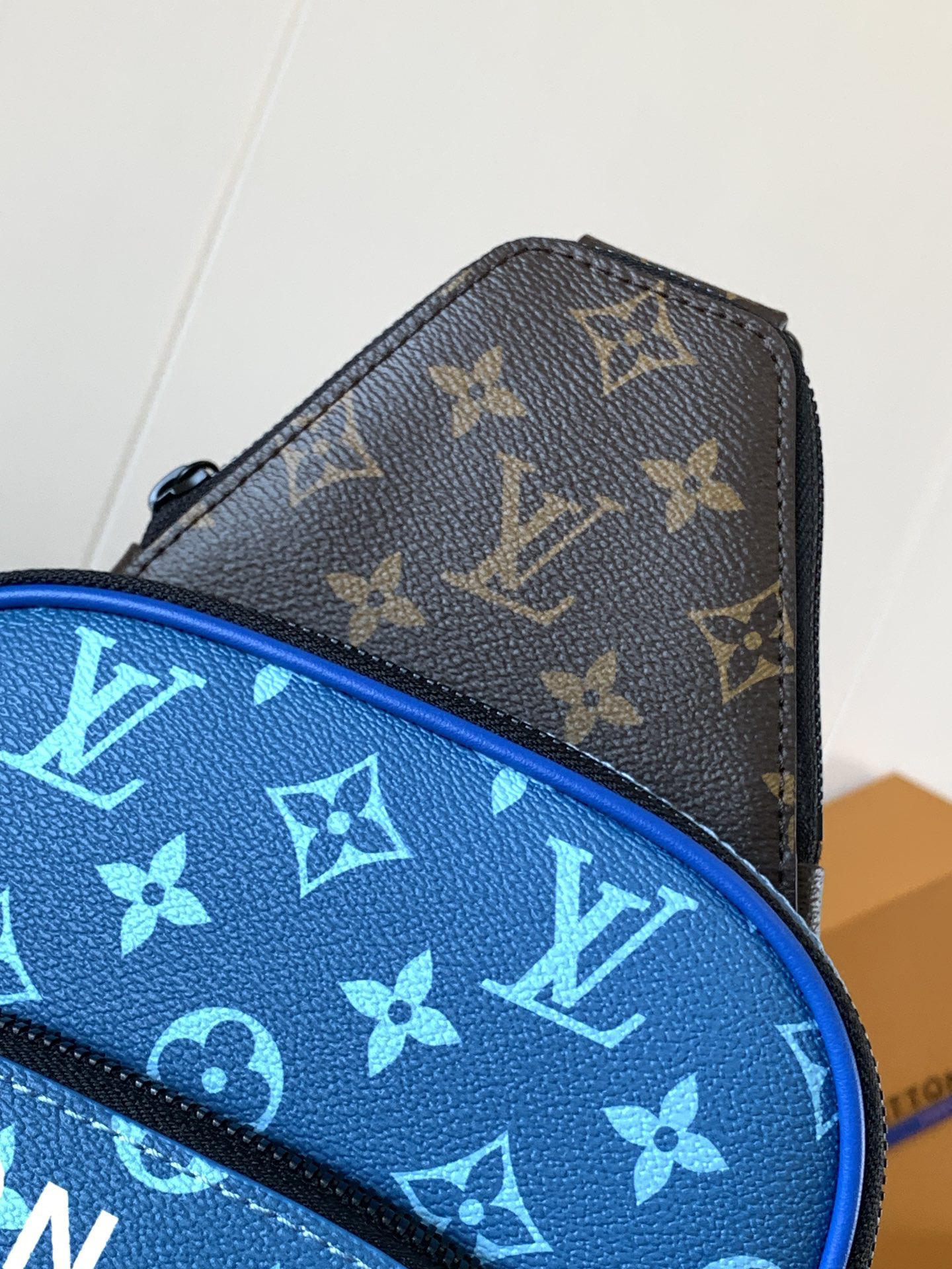 ルイ・ヴィトン「Louis Vuitton」Avenue ショルダーバッグ＆クロスボディバッグ