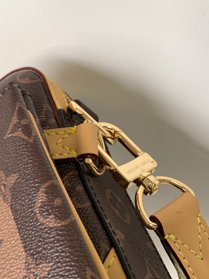 ルイ・ヴィトン「Louis Vuitton」新作 Trio メッセンジャーバッグ