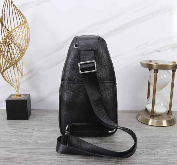 エルメス「Hermès」エンボス レザー ファニーパック