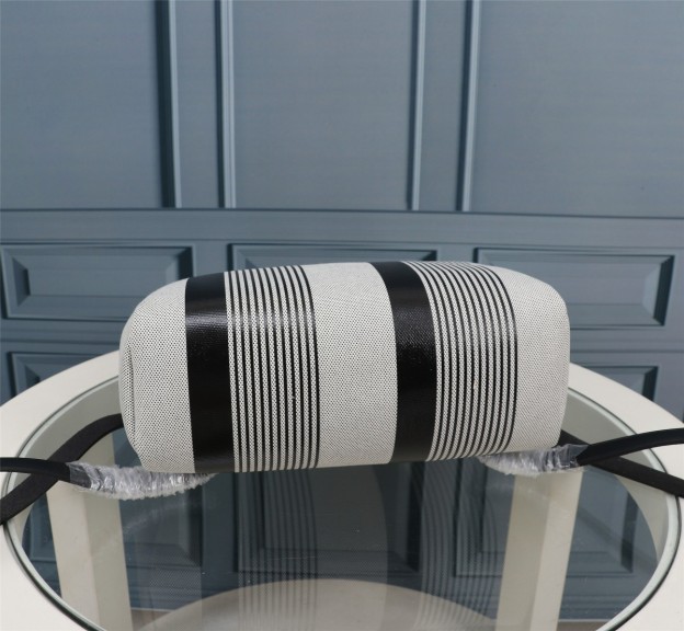 エルメス「Hermès」エルバッグ ア・ドス ジップ 30 ルトゥルネ バックパック