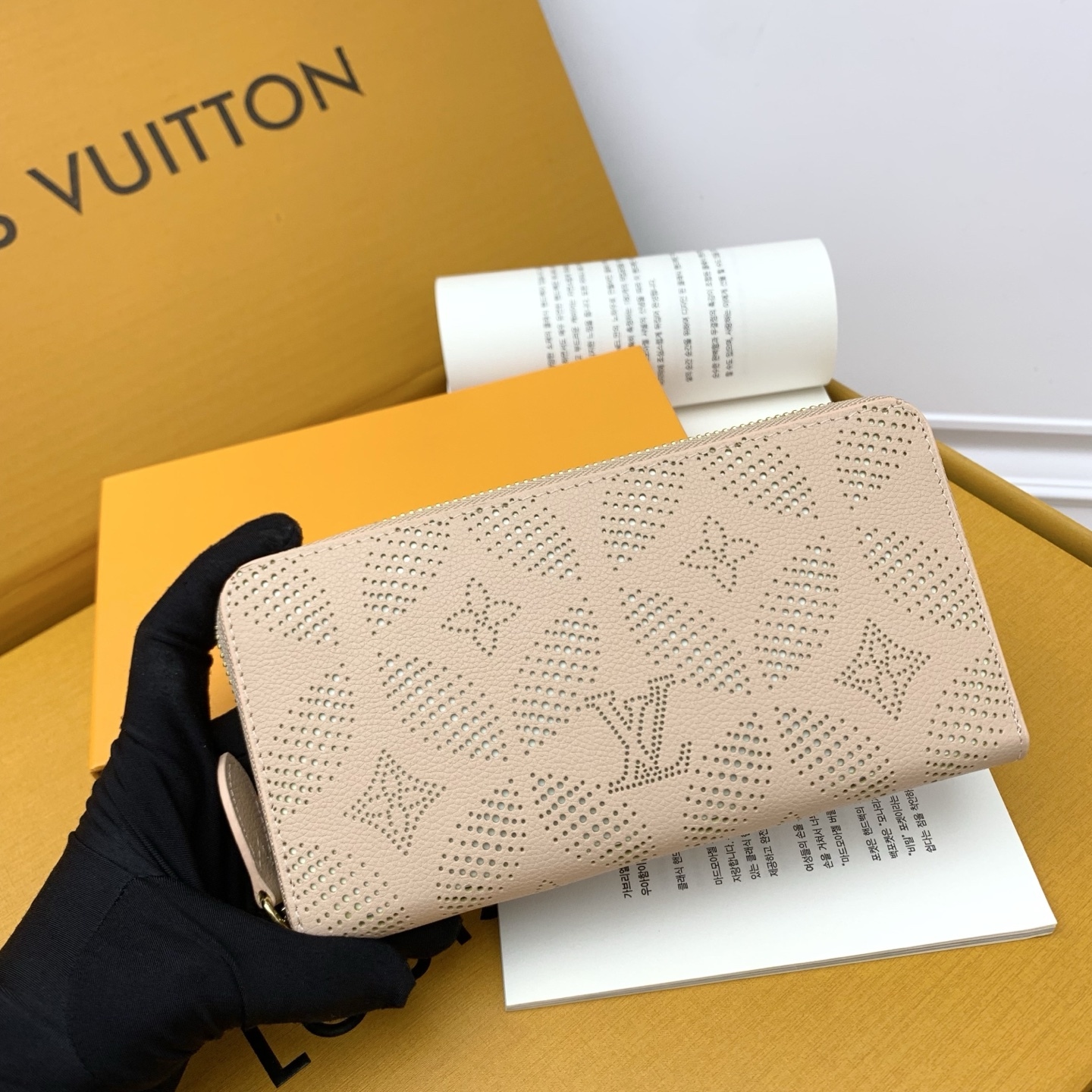 ルイ・ヴィトン「Louis Vuitton」新作 日本限定 ジッピー･ウォレット