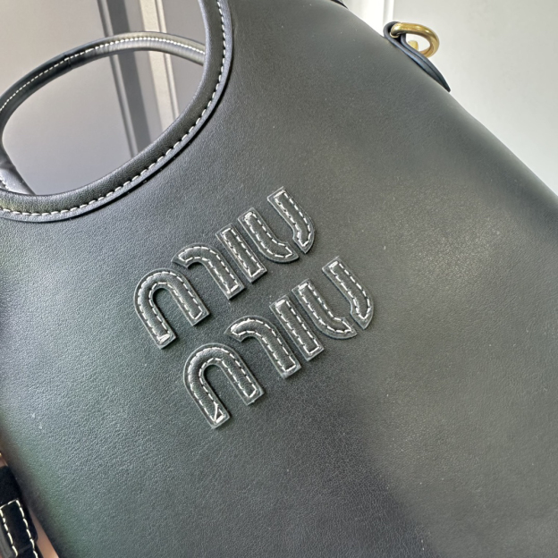 ミュウミュウ「Miu Miu」ミニ ティータートートバッグ