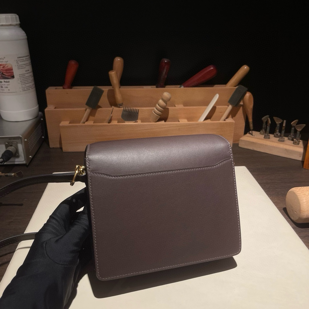 エルメス「Hermès」ルーリス 19 ショルダーバッグ