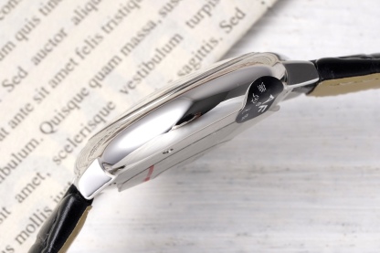 カルティエ「Cartier」バロン ブルー ドゥ 自動巻き腕時計 33mm