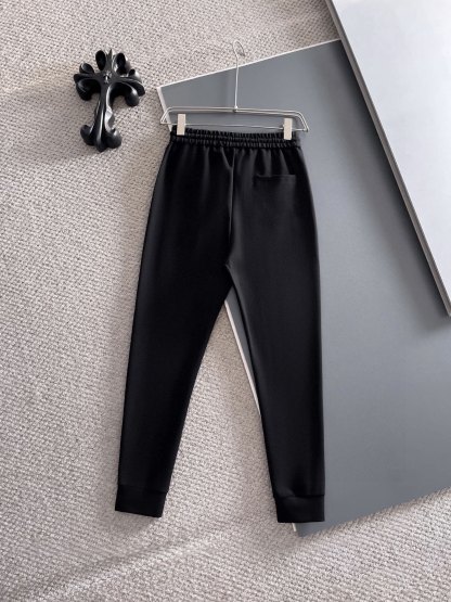 エルメス「Hermès」2026年春夏 ニット&パンツ セットアップ