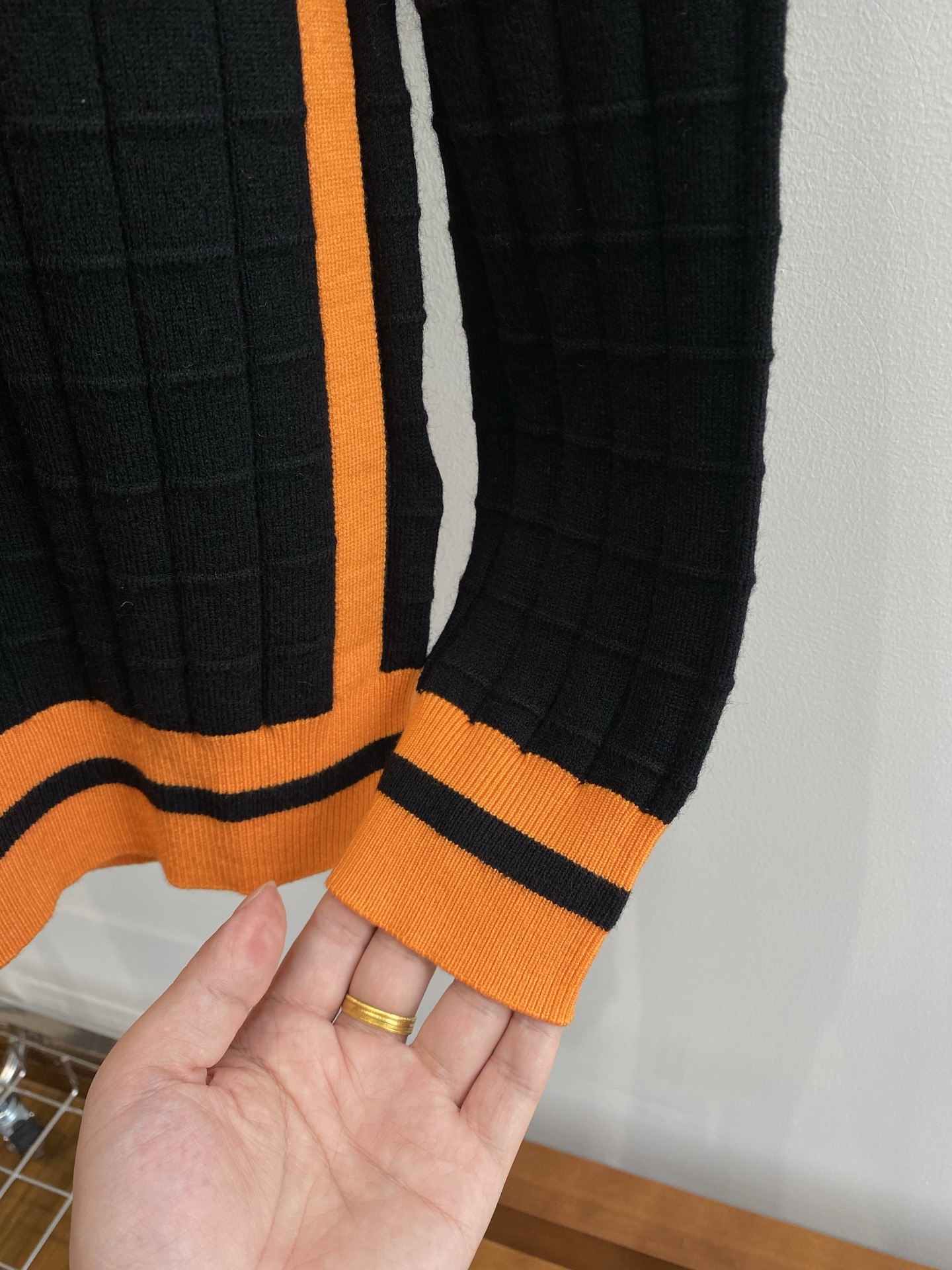 エルメス「Hermès」ニットプルオーバー