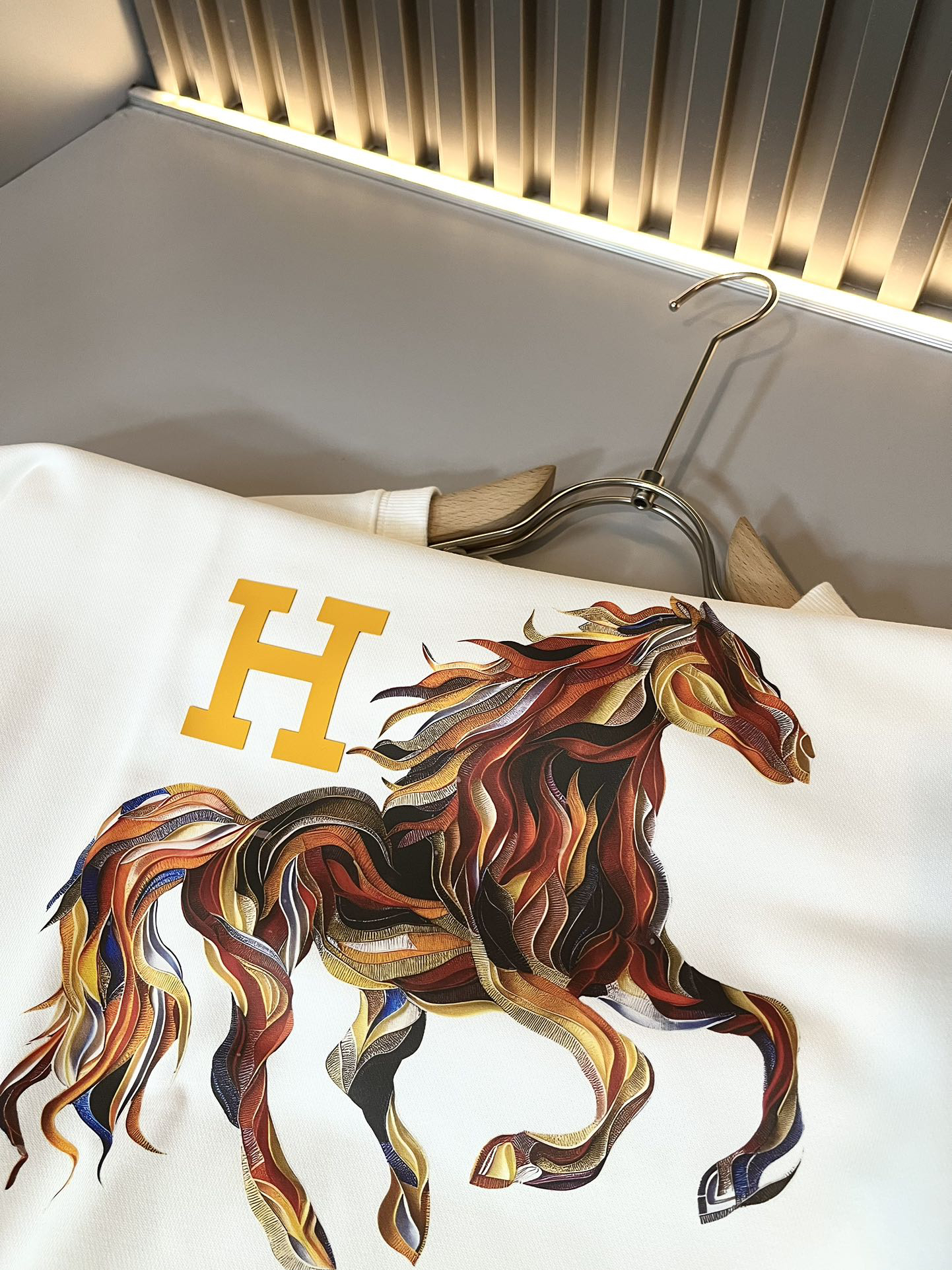 エルメス「Hermès」ロゴプリント スウェットパーカー