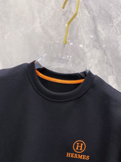 エルメス「Hermès」刺繍Tシャツ