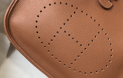 エルメス「Hermès」エヴリン ショルダーバッグ