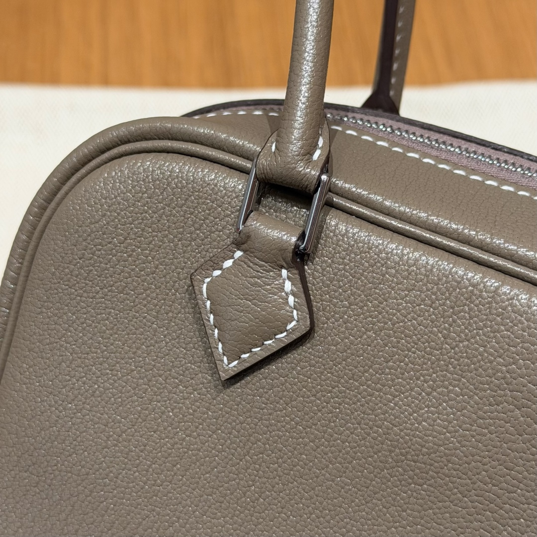 エルメス「Hermès」ミニプリュム バッグ