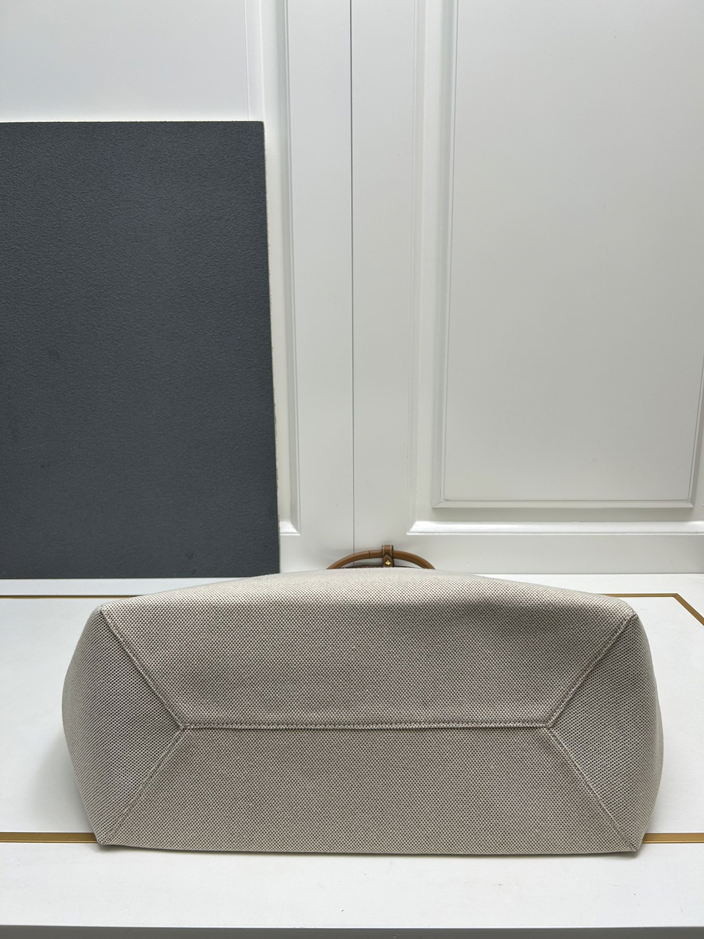 ミュウミュウ「Miu Miu」Ivyコレクション キャンバスレザーバケットバッグ