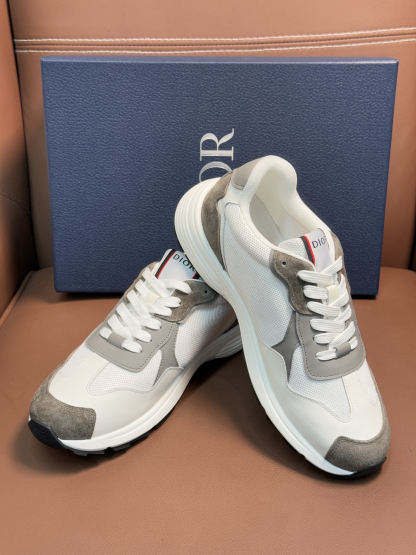 ディオール「Dior」x KAWS スネークイヤー コレクション B35 NXXT メンズ スニーカー