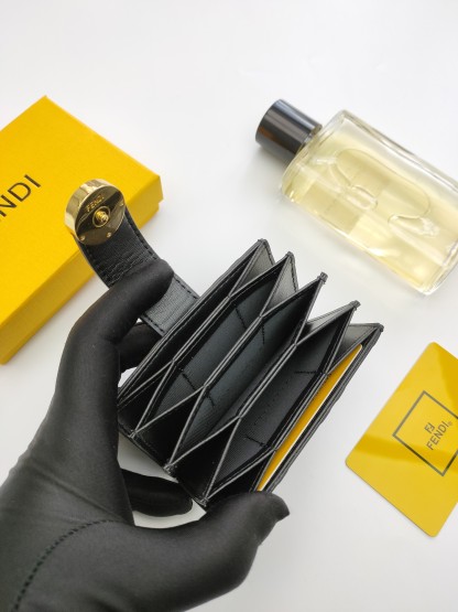 フェンディ「Fendi」フェンディ F is Fendi カードケース / カードホルダー