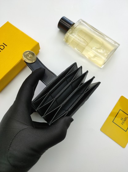 フェンディ「Fendi」フェンディ F is Fendi カードケース / カードホルダー