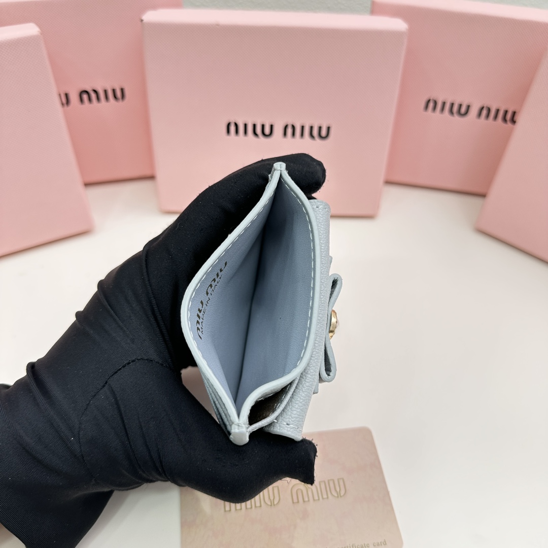 ミュウミュウ「Miu Miu」ミュウミュウ カーフスキン マルチウォレット 5237 / コンパクトウォレット