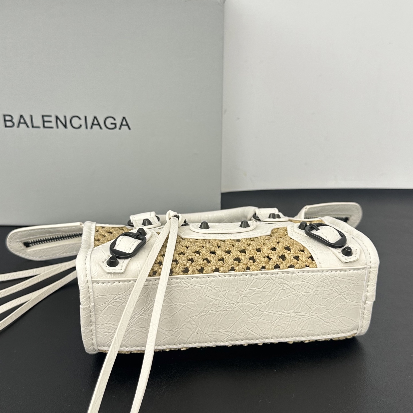 バレンシアガ「Balenciaga」バレンシアガ ラフィア ル・シティ ハンドバッグ / トートバッグ