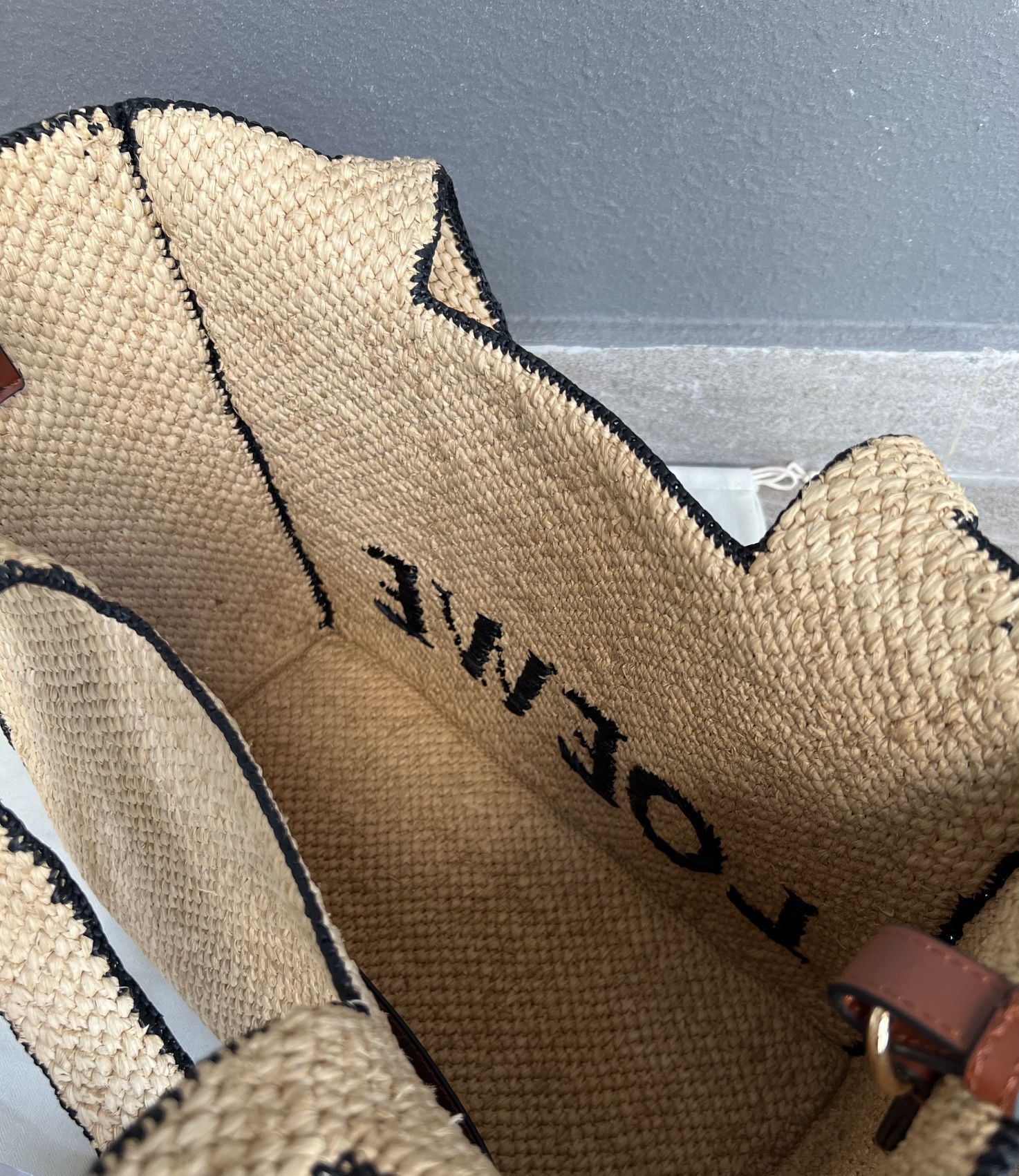 ロエベ「Loewe」Anagram Basket ラージトートバッグ ラフィア素材