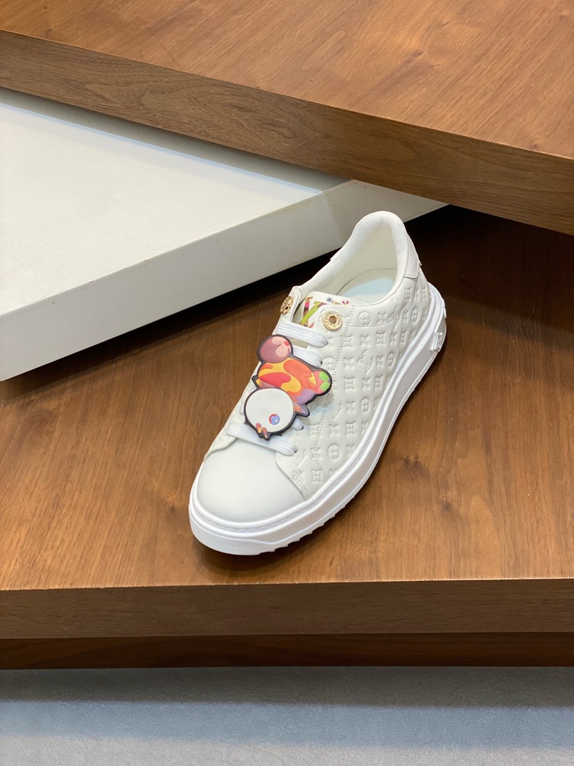 ルイ・ヴィトン「Louis Vuitton」ルイ・ヴィトン シルクカーフスキン スニーカー / ユニセックススポーツシューズ